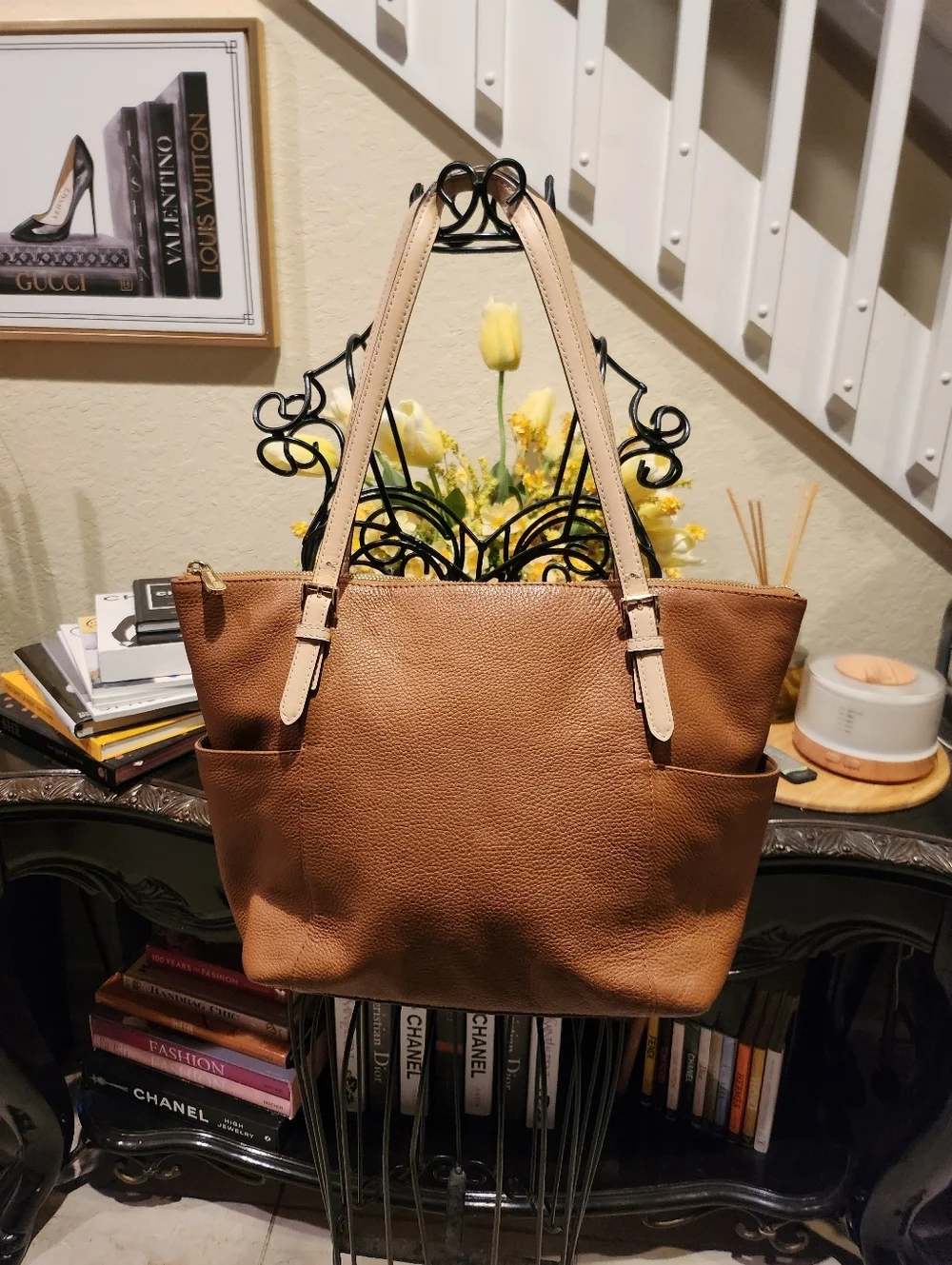 Michael Kors leather shoulder bag